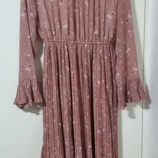 [BUNJANG] Malin Rose Long Pleated Dress / 롱 플리츠 말린장미 원피스