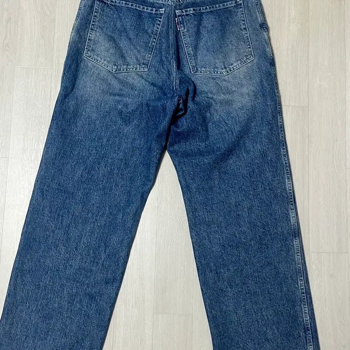 [SOLD OUT] 포터리 원워시드 와이드 데님 미드블루