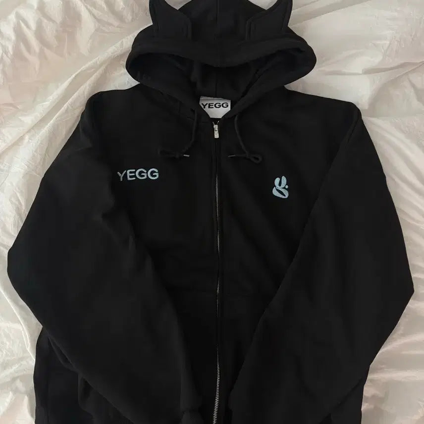 [SOLD OUT] 예그 윙 후디 블랙