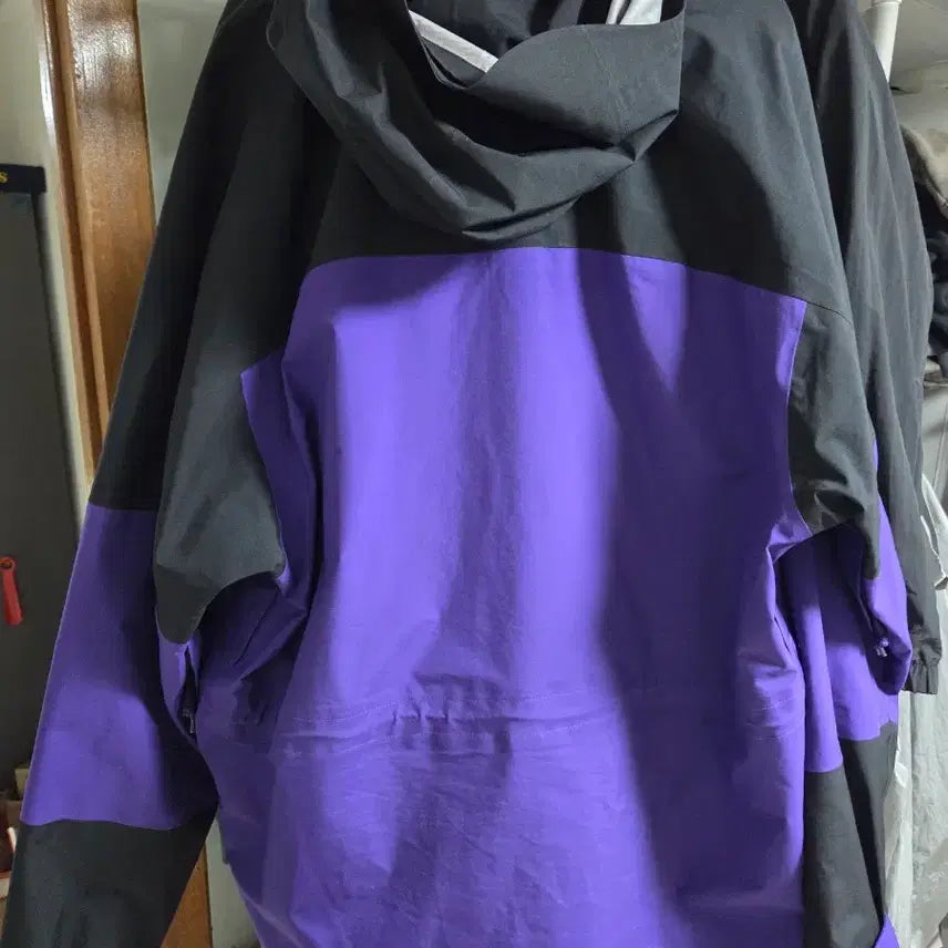 [SOLD OUT] 나이키 ACG 고어텍스 블랙/퍼플 자켓