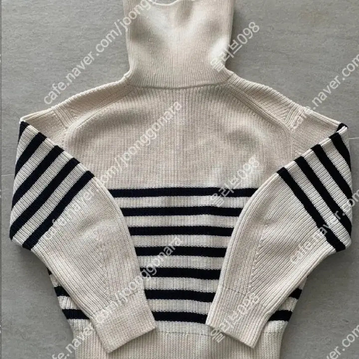 [BUNJANG] COS Knitted Half Zip Sweater / [새상품] 코스 니티드 하프 집 스웨터, COS