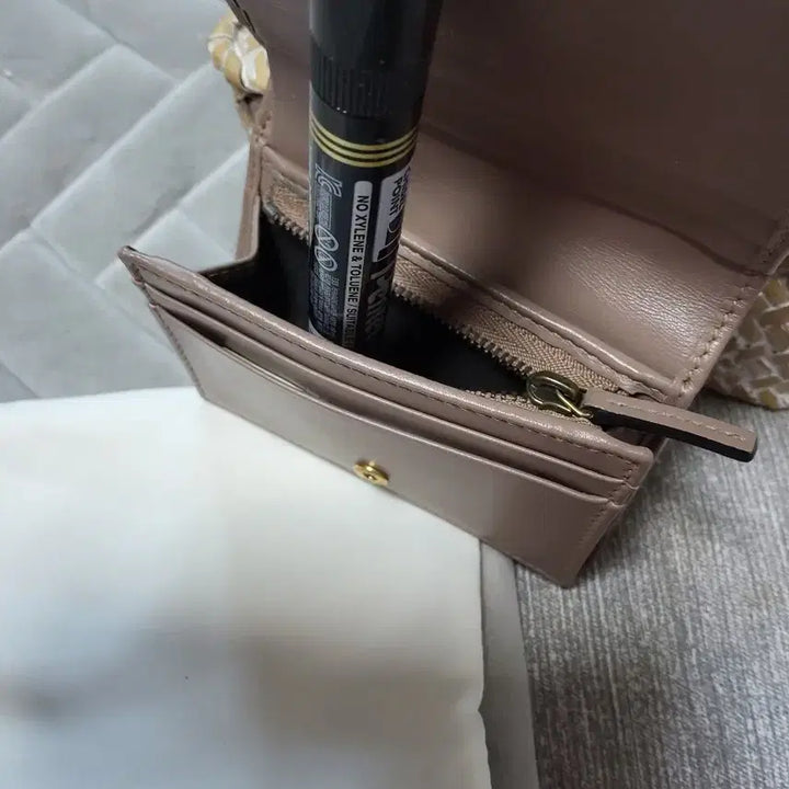 [BUNJANG] Gucci Marmont Bi-fold Wallet Beige / 구찌 마몬트 반지갑 베이지색상
