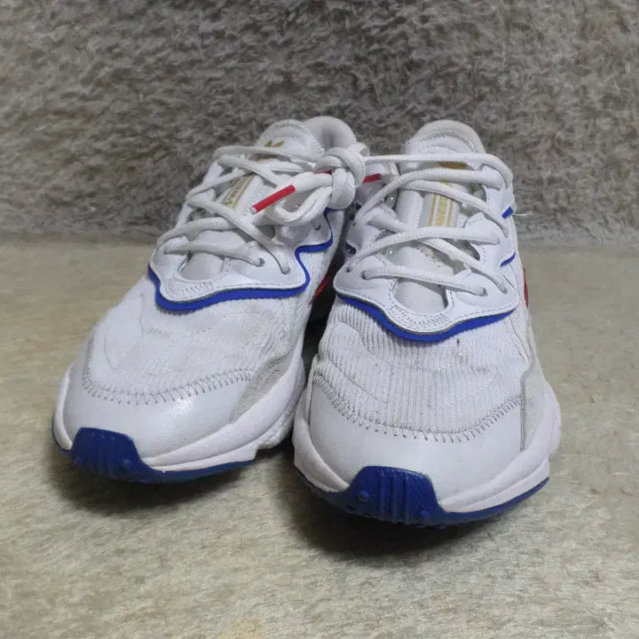 [BUNJANG] Adidas Ozweego White Blue Sneakers / 후루룩구제 270 아디다스 오즈위고 화이트 블루 운동화 중고 신발