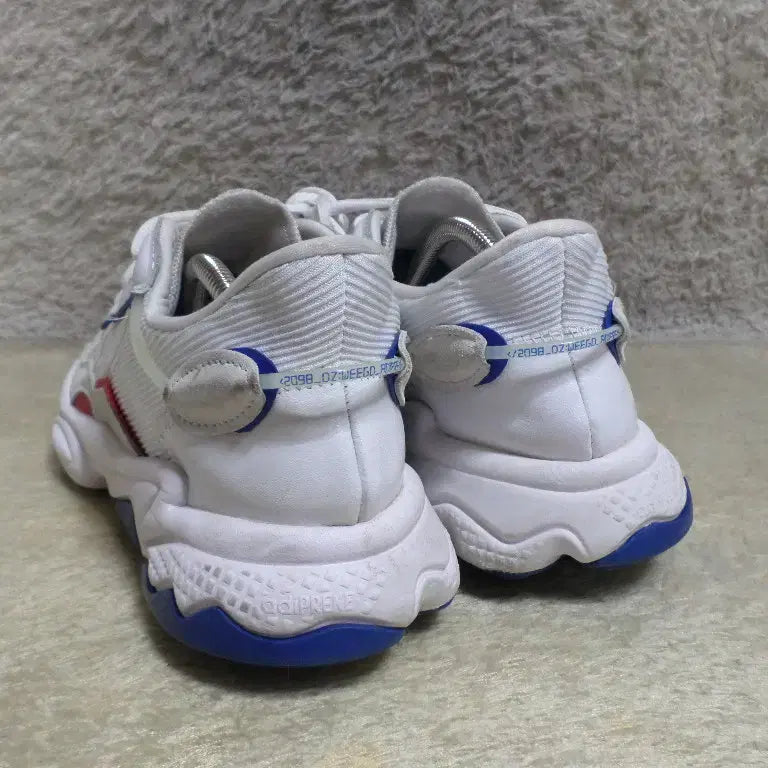 [BUNJANG] Adidas Ozweego White Blue Sneakers / 후루룩구제 270 아디다스 오즈위고 화이트 블루 운동화 중고 신발