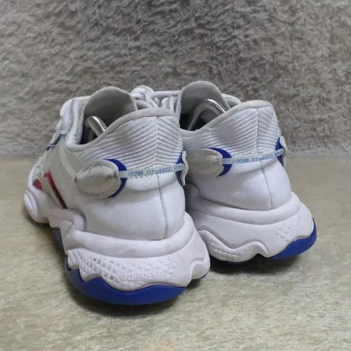 [BUNJANG] Adidas Ozweego White Blue Sneakers / 후루룩구제 270 아디다스 오즈위고 화이트 블루 운동화 중고 신발