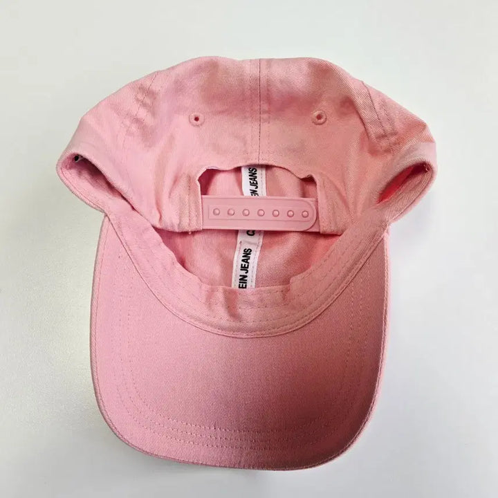 [SOLD OUT] 캘빈클라인진 핑크 볼캡 OS