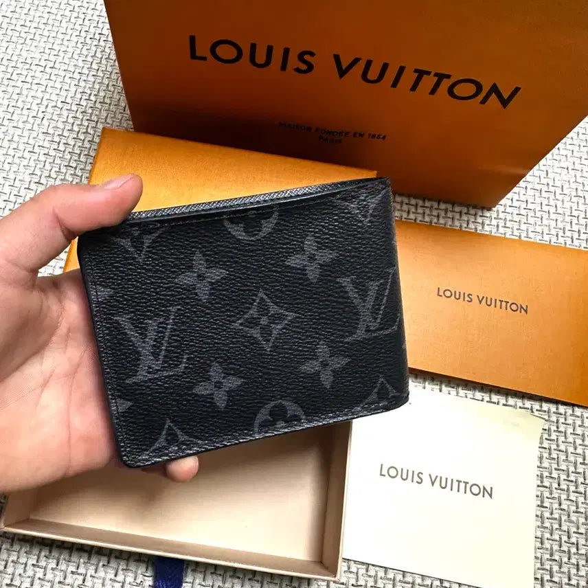 [SOLD OUT] [OS/당일배송] 25ss 루이비통 이클립스 슬랜더월릿 반지갑