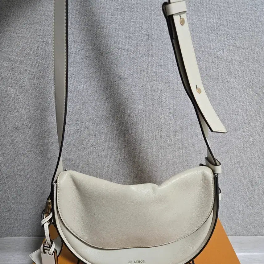 [BUNJANG] Joy Gryson Sierra Shoulder Bag Ivory / 조이그라이슨 시에라 숄더백