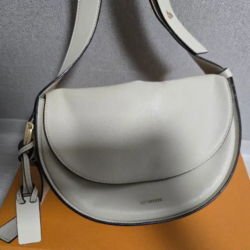 [BUNJANG] Joy Gryson Sierra Shoulder Bag Ivory / 조이그라이슨 시에라 숄더백