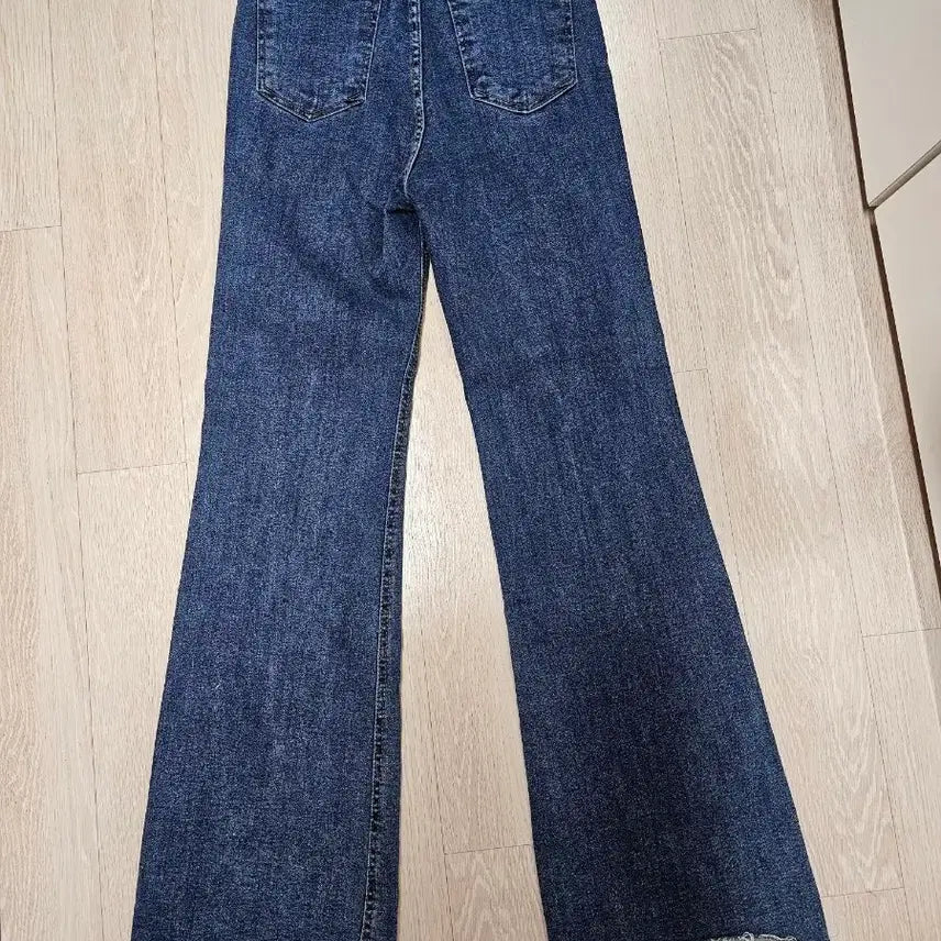 [BUNJANG] Wide Bootcut Denim Jeans / 재질짱 와이드부츠컷 데님청바지(새거) 저렴하게