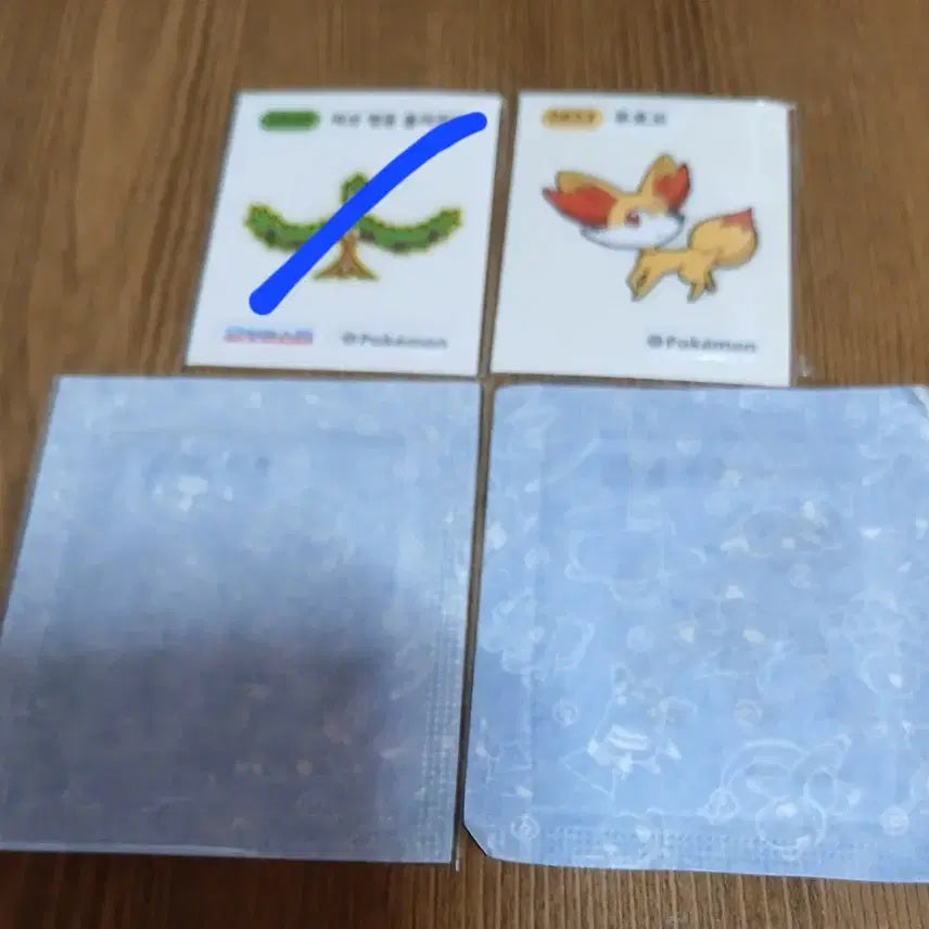 [BUNJANG] Pokemon Stickers (Tteob-eok) - Choose 1: Lumineon, Lycanroc, Poipole, Six Heroes, Oricorio, Fennekin / 포켓몬띠부씰 1개 선택 베베놈 루가루암 푸호꼬 여섯영웅 올리르바