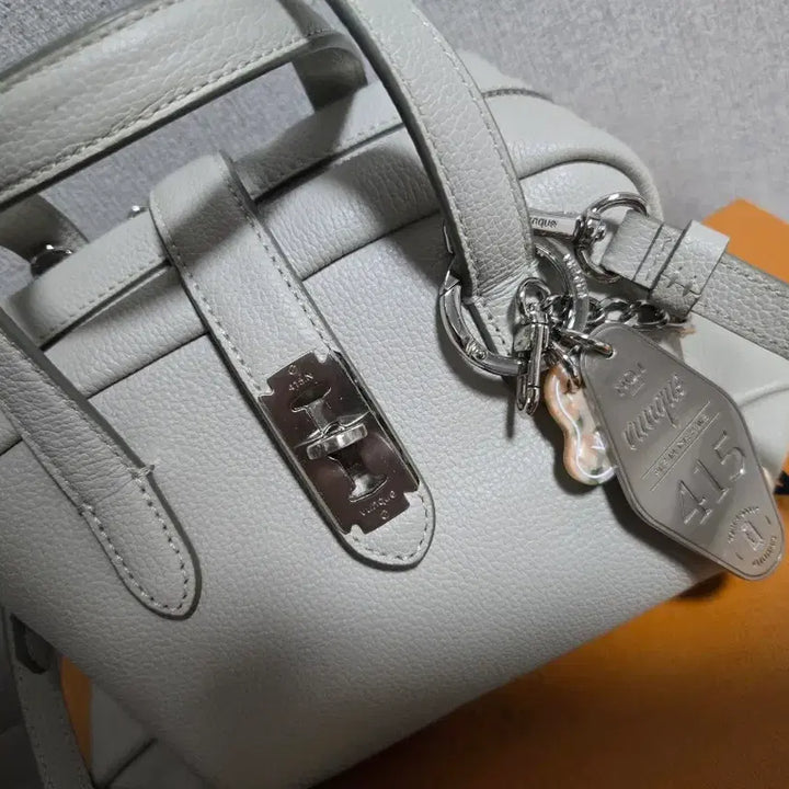 [BUNJANG] Vunque Chain &amp; Keyring Set Tote Bag / 분크 체인 키링 세트로 드려요
