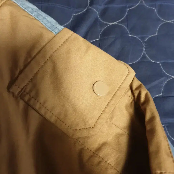 [BUNJANG] Kaiakman Vintage Shoulder Patch Swiss Military Style Denim Panel Field Jacket / (빈티지) 카이아크만 견장 스위스군복st 데님배색 야상자켓 (S)