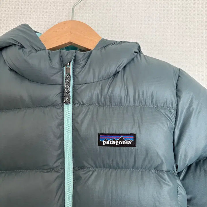 [SOLD OUT] 파타고니아 아동 패딩 후드 자켓 3t