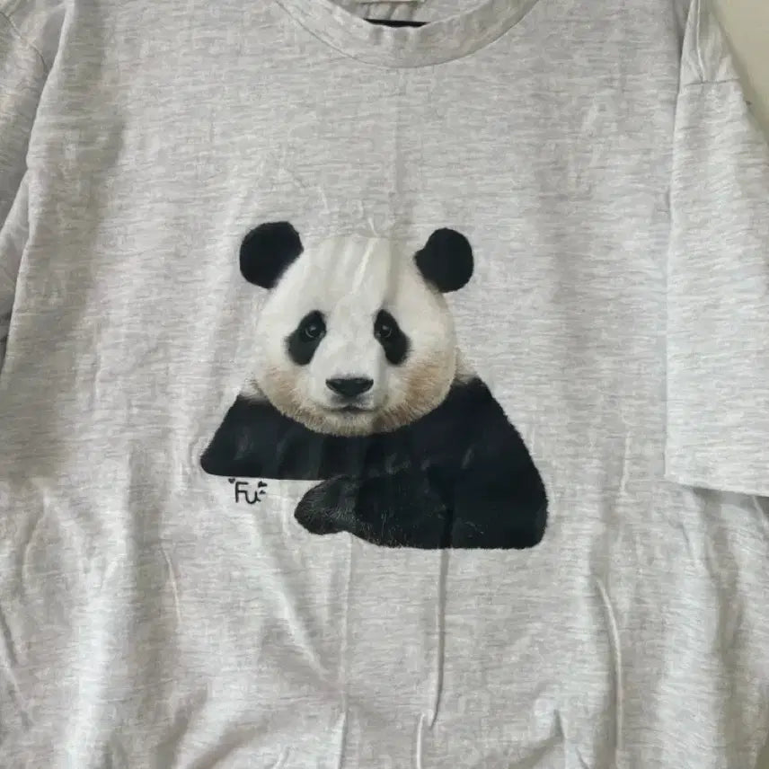 [BUNJANG] Fu Bao T-Shirt (Size L) / 푸바오 티셔츠 L사이즈