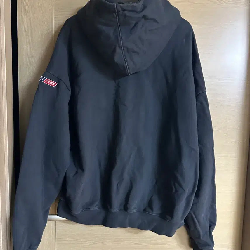 [BUNJANG] 압도 Hooded Sweatshirt / [M]압도 후드