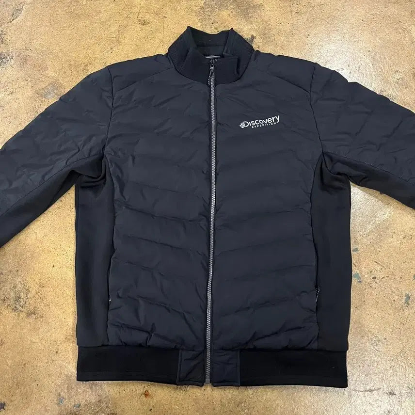 [SOLD OUT] [정품/100] 디스커버리 경량 패딩 블랙 점퍼