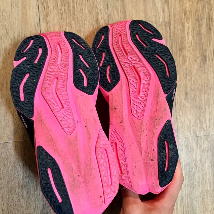 [SOLD OUT] 뉴발란스 퓨어셀 레벨v4 핑크 색상 250 와이드