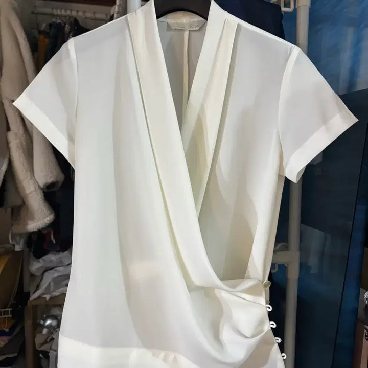 [BUNJANG] White Blouse / 화이트 블라우스