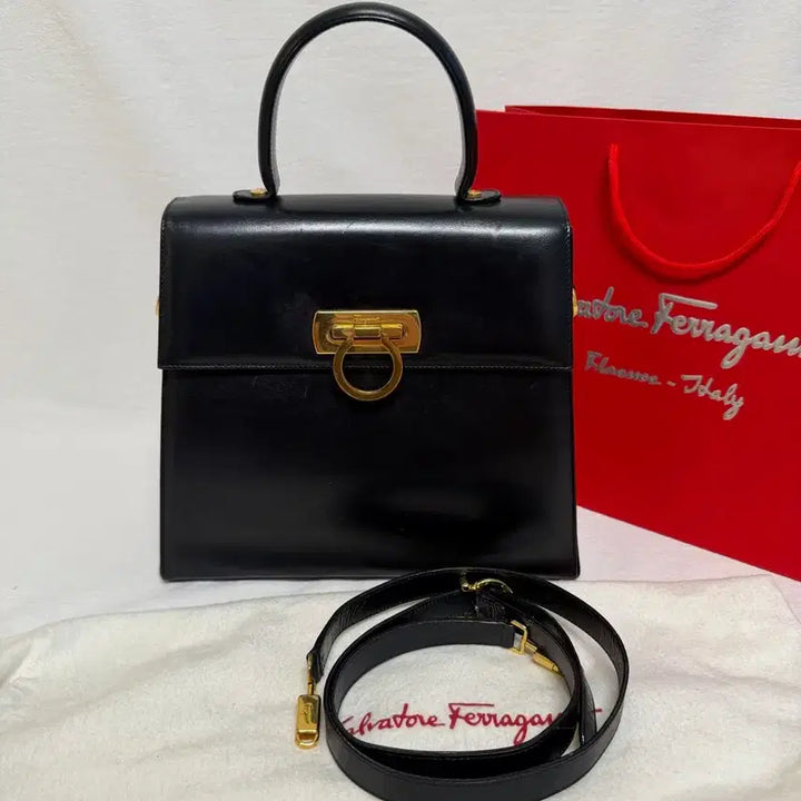 [BUNJANG] Ferragamo Gancini Top Handle Bag Black / 정품 페라가모 간치니 탑핸들백 블랙 차정원백 토트백 핸드백 크로스백