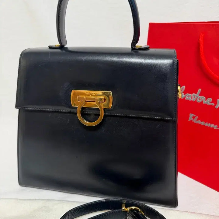 [BUNJANG] Ferragamo Gancini Top Handle Bag Black / 정품 페라가모 간치니 탑핸들백 블랙 차정원백 토트백 핸드백 크로스백