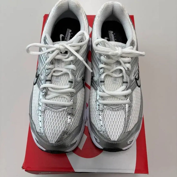 [BUNJANG] Nike Air Max Moto 2k Sneakers (Size 240) / [정품/새상품/택X] 나이키 에어맥스 모토 2k 사이즈240
