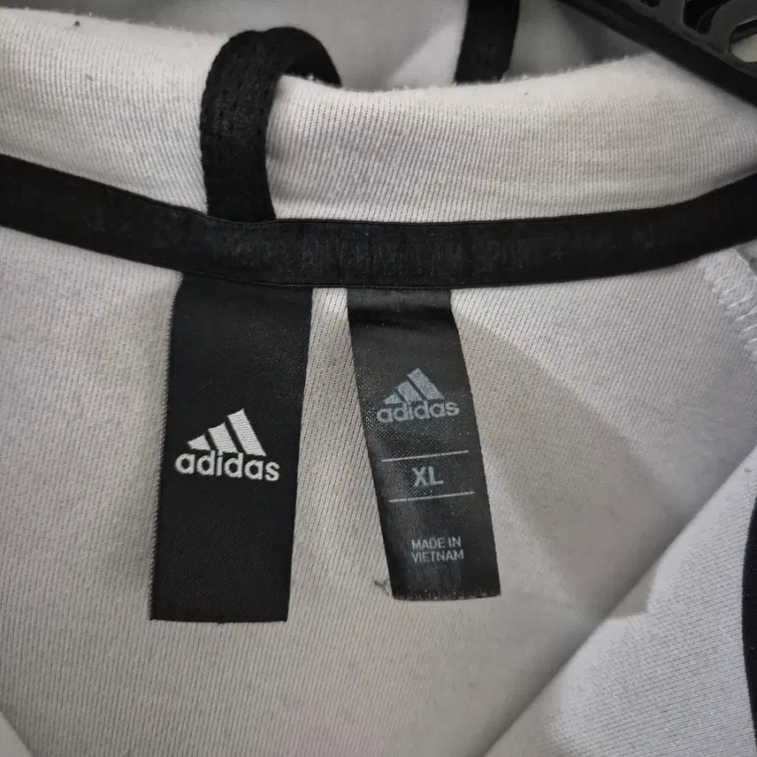 [BUNJANG] Adidas Tech Fleece Hooded Zip-Up / [105]아디다스 테크플리스 후드집업