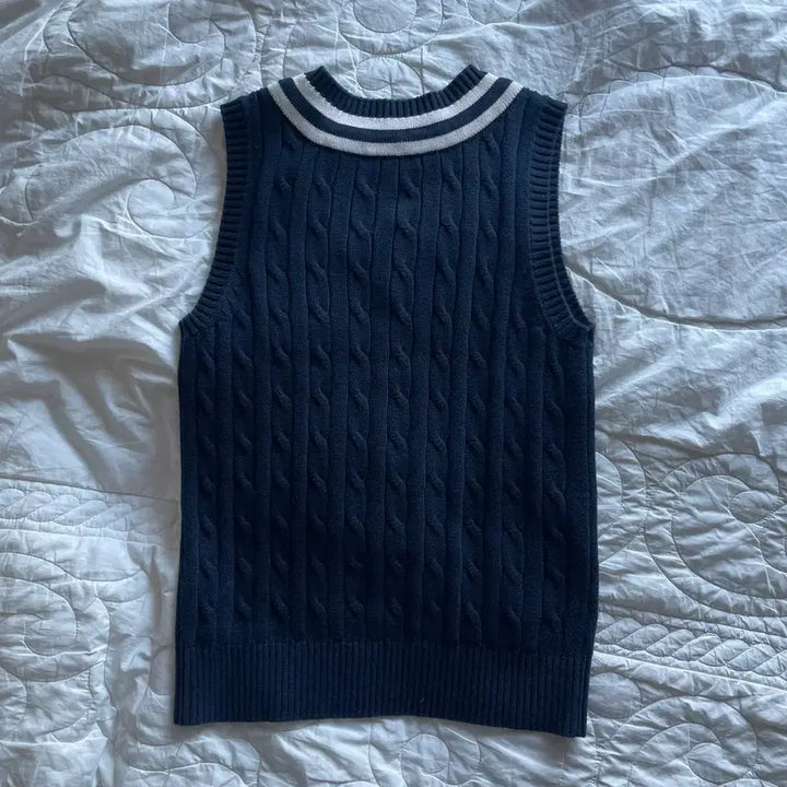 [BUNJANG] Teenie Weenie Navy Cable Knit V-Neck Vest Size M / 티니위니 네이비 니트 조끼