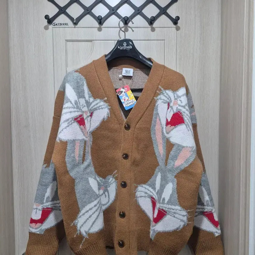 [BUNJANG] Looney Tunes Bugs Bunny Beige Brown Cardigan / 루니툰 정품 벅스바니 베이지 브라운 가디건 ~110(55-99)새상품