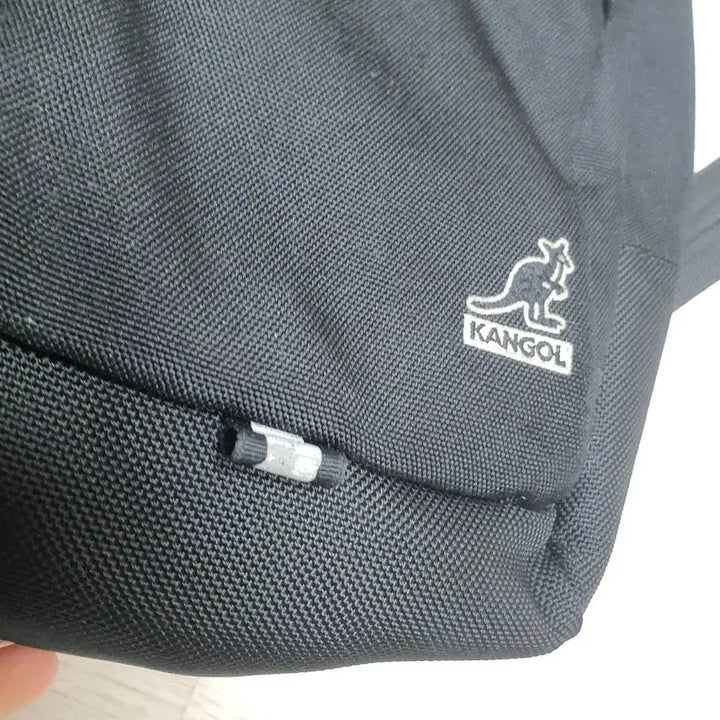 [BUNJANG] Kangol Authentic Sling Bag Crossbody Bag / 캉골 정품 슬링백 크로스백 가방 좋아요