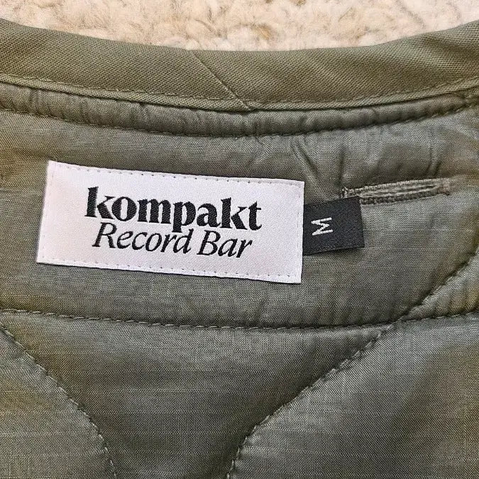 [BUNJANG] Compact Record Bar x Alpha Industries Quilted Jacket / 콤팩트 레코드바 x 알파인더스트리 퀄팅 자켓 카키색