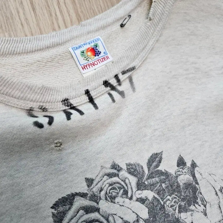 [SOLD OUT] 세인트미카엘 마리아 맨투맨 XL