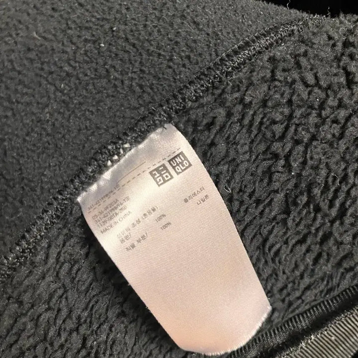 [SOLD OUT] 유니클로 엔지니어가먼츠 후리스 블랙 XL