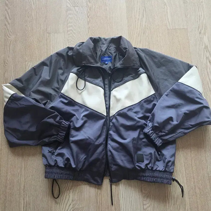 [SOLD OUT] 아더에러 멤 점퍼 A2 그레이
