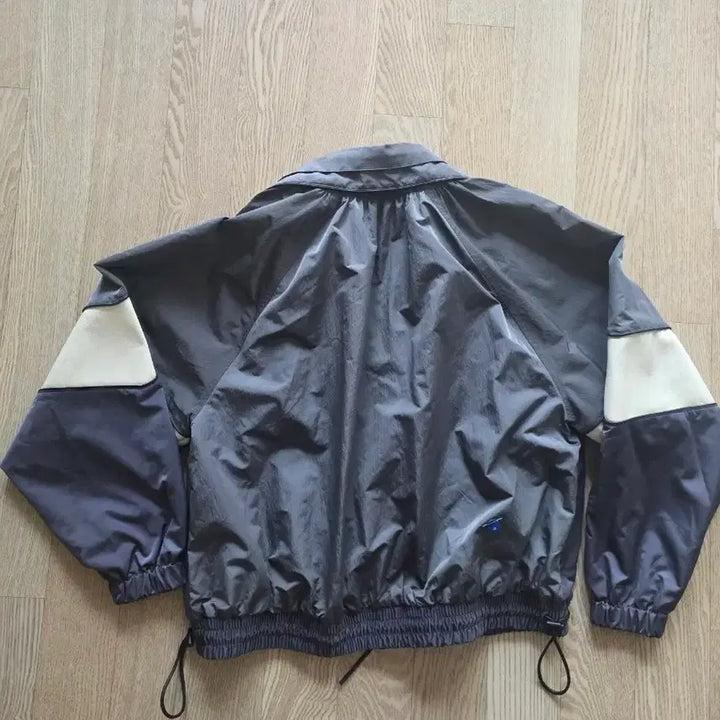 [SOLD OUT] 아더에러 멤 점퍼 A2 그레이