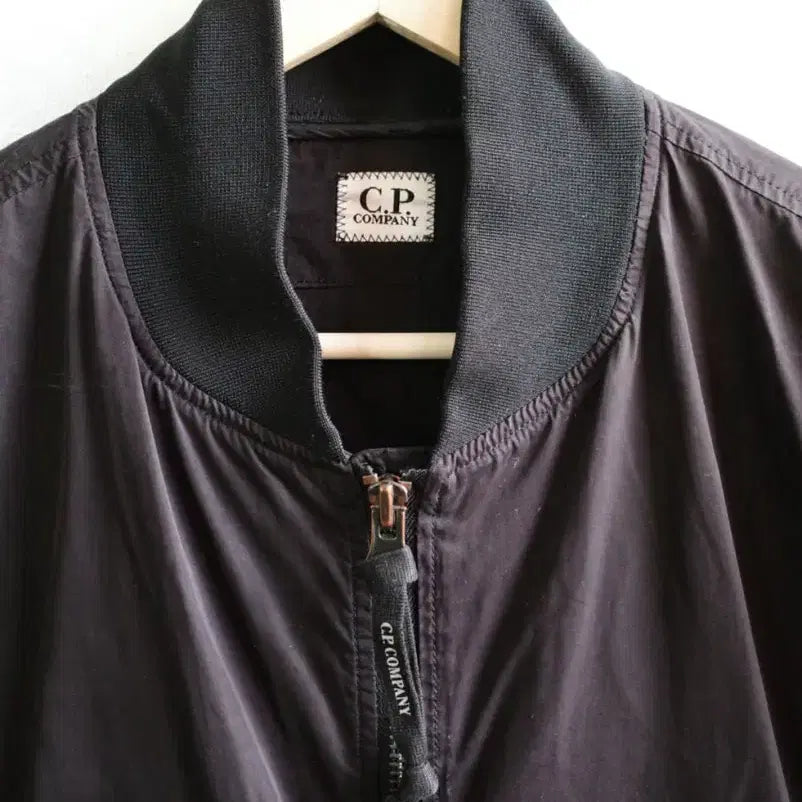 [SOLD OUT] Cp company 고글 봄버 자켓