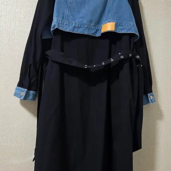 [BUNJANG] Denim Color Block Trench Coat / 청배색 트렌치코트 새옷