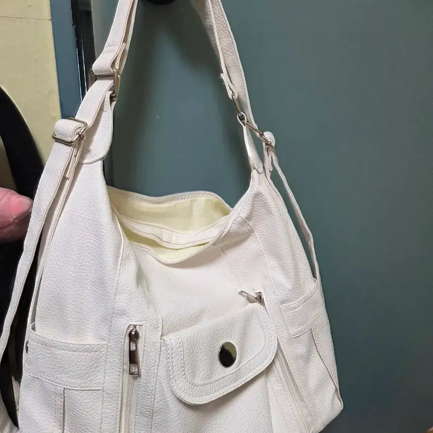 [BUNJANG] White Shoulder Bag/Backpack / 화이트 숄더백 겸 백팩 가방