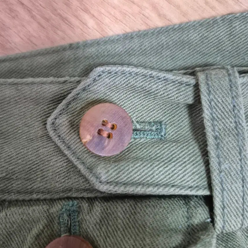 [SOLD OUT] (M) 도큐먼트 SELVEDGE COTTON TUCKED TROUSERS