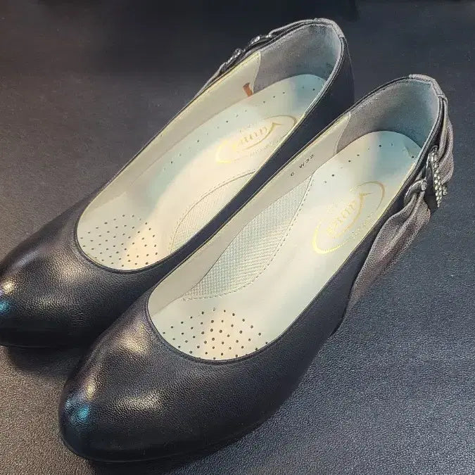 [SOLD OUT] vainer comfort 235 여성 구두