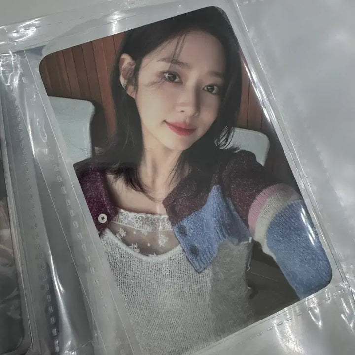 [SOLD OUT] [급처] 배우 김민주(아이즈원) 공식 포카+시즌그리팅(2024&amp;2025)