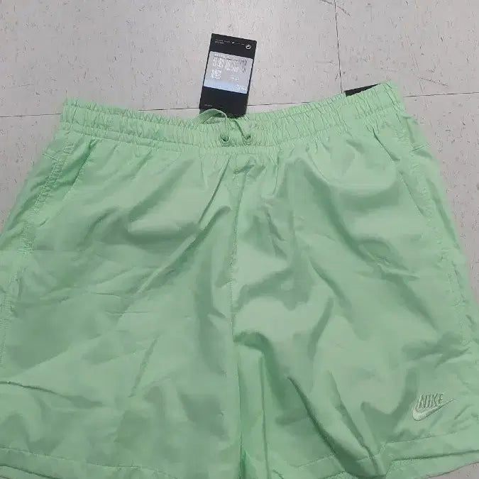 [BUNJANG] Nike Woven Flow Shorts (M) / 나이키 우븐 플로우 쇼츠 반바지 m 새거