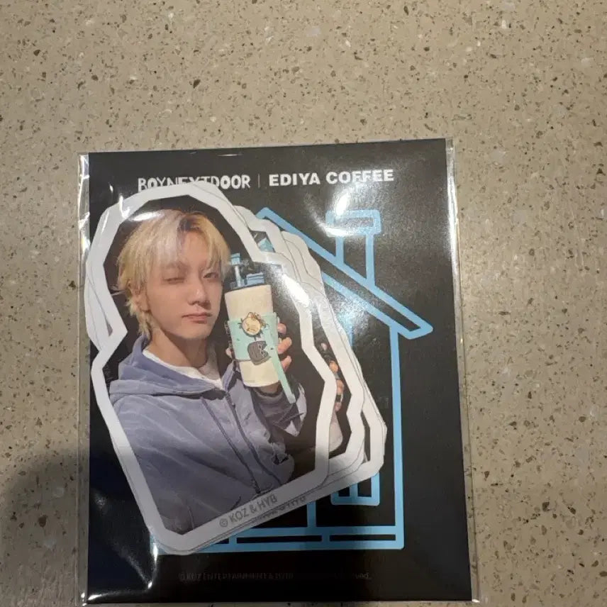 [BUNJANG] BOYNEXTDOOR X EDYA Transparent Poster &amp; Sticker Pack Set / 보이넥스트도어 이디야 투명 포스터 스티커팩 세트