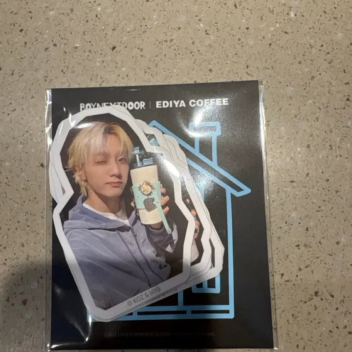 [BUNJANG] BOYNEXTDOOR X EDYA Transparent Poster &amp; Sticker Pack Set / 보이넥스트도어 이디야 투명 포스터 스티커팩 세트