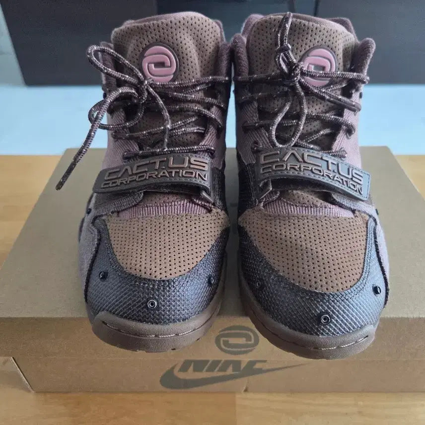 [BUNJANG] Nike Travis Scott Air Trainer 255 Sneakers / 나이키 트래비스 스캇 에어 트레이너 255 판매합니다