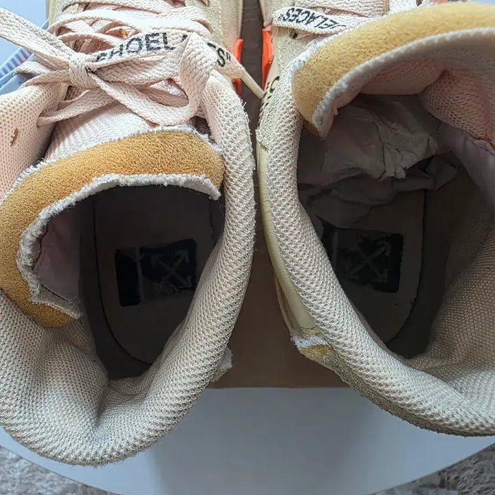 [BUNJANG] Nike Off-White Blazer Mid Halloween Sneakers / 나이키 x 오프화이트 블레이저 미드 할로윈