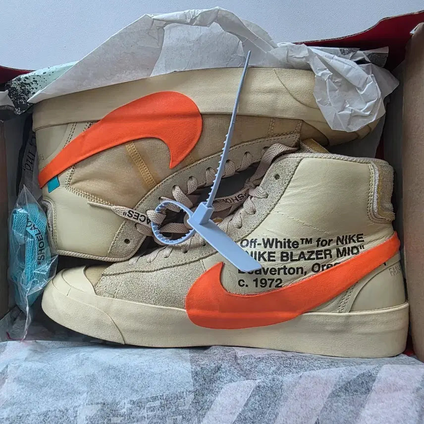 [BUNJANG] Nike Off-White Blazer Mid Halloween Sneakers / 나이키 x 오프화이트 블레이저 미드 할로윈