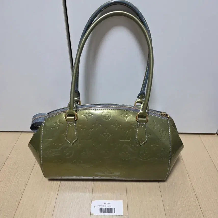 [SOLD OUT] 루이비통 정품 쉐어우드 숄더백