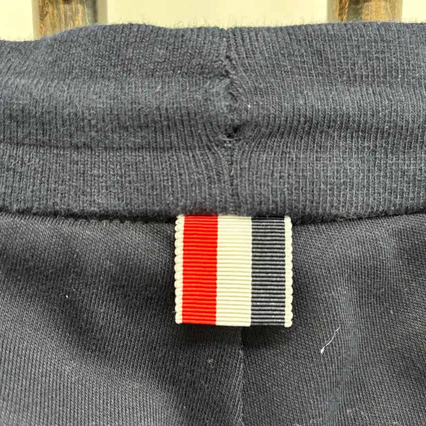 [BUNJANG] Thom Browne Navy Side Stripe Training Pants / [0]톰브라운 사이드라인 트레이닝 팬츠
