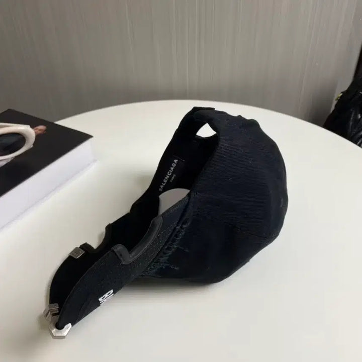 [SOLD OUT] 발렌시아가 블랙 볼캡 모자